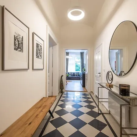 Stylish Renovated Apartamento Florença