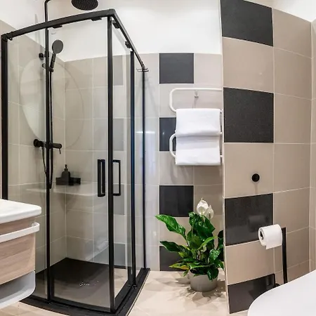 Stylish Renovated Apartamento Florença